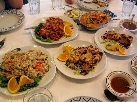 Почему не стоит кушать перед сном