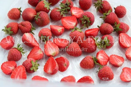 Как сохранить вкус клубники: пять удивительных способов заморозки