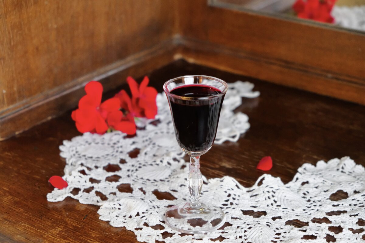 Рябиновка: волшебный напиток на черноплодках