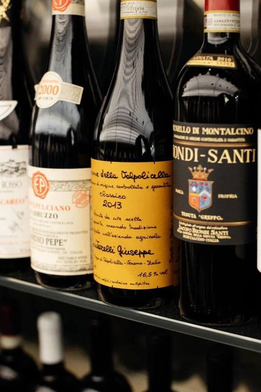 Винный погреб, где история встречается с искусством