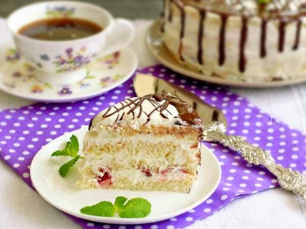 Нежный торт из батона без выпечки: идеальный десерт для лета