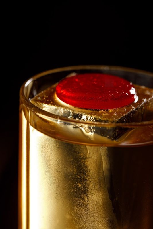 Коктейли и глинтвейны: мартовские новинки от ресторанов Москвы