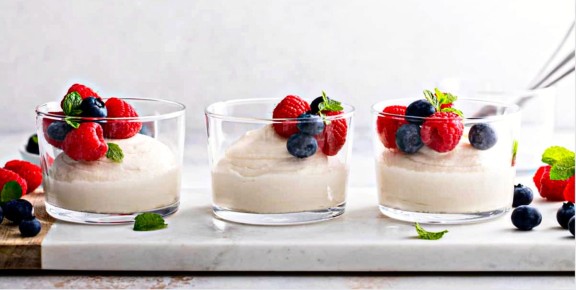 Как легко приготовить воздушный мусс из белого шоколада без яиц и желатина