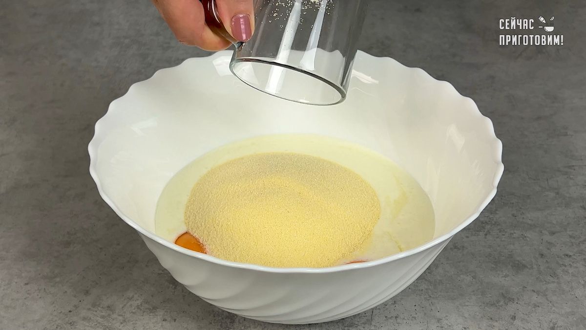 Необычный десерт: как приготовить пирог с замороженной клубникой