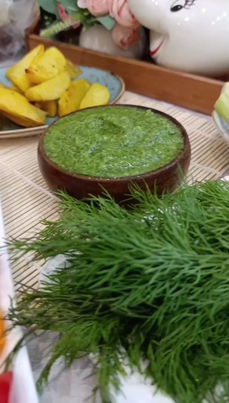 Нежный зеленый соус: ваши кулинарные помощники на каждый день