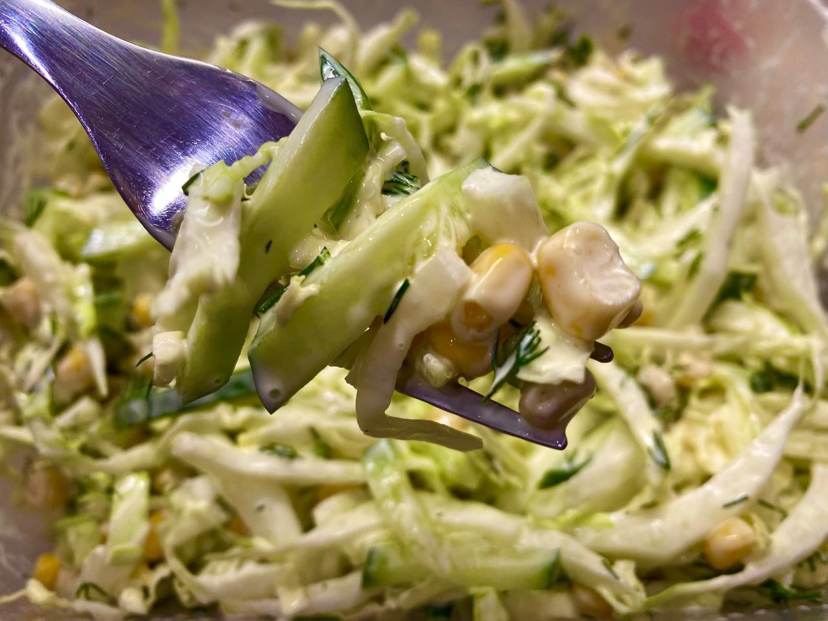 Легкий салат за пару минут: простой рецепт без варки