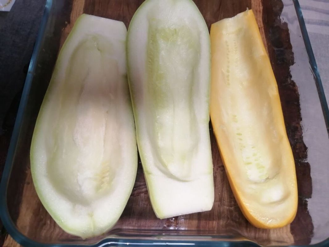 Нежные лодочки из кабачков: быстро и вкусно для гостей