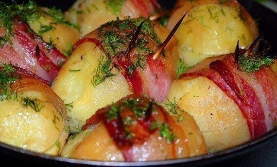 Как приготовить восхитительный фаршированный картофель с беконом