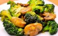 Брокколи с грибами и чесноком: новый взгляд на вкус привычных овощей