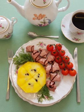 Свинка в клюквенном маринаде: взрывной вкус для летних встреч