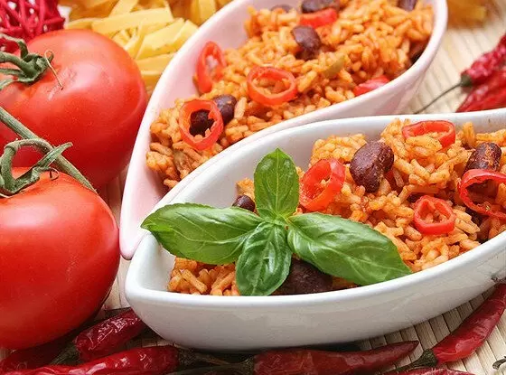 Вкусный рис по-мексикански с фасолью для всей семьи