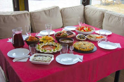 Долгожданное семейное застолье: Вспоминаем вкусные моменты!