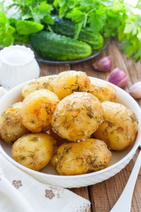 Секреты запечённого картофеля в рукаве: просто и вкусно