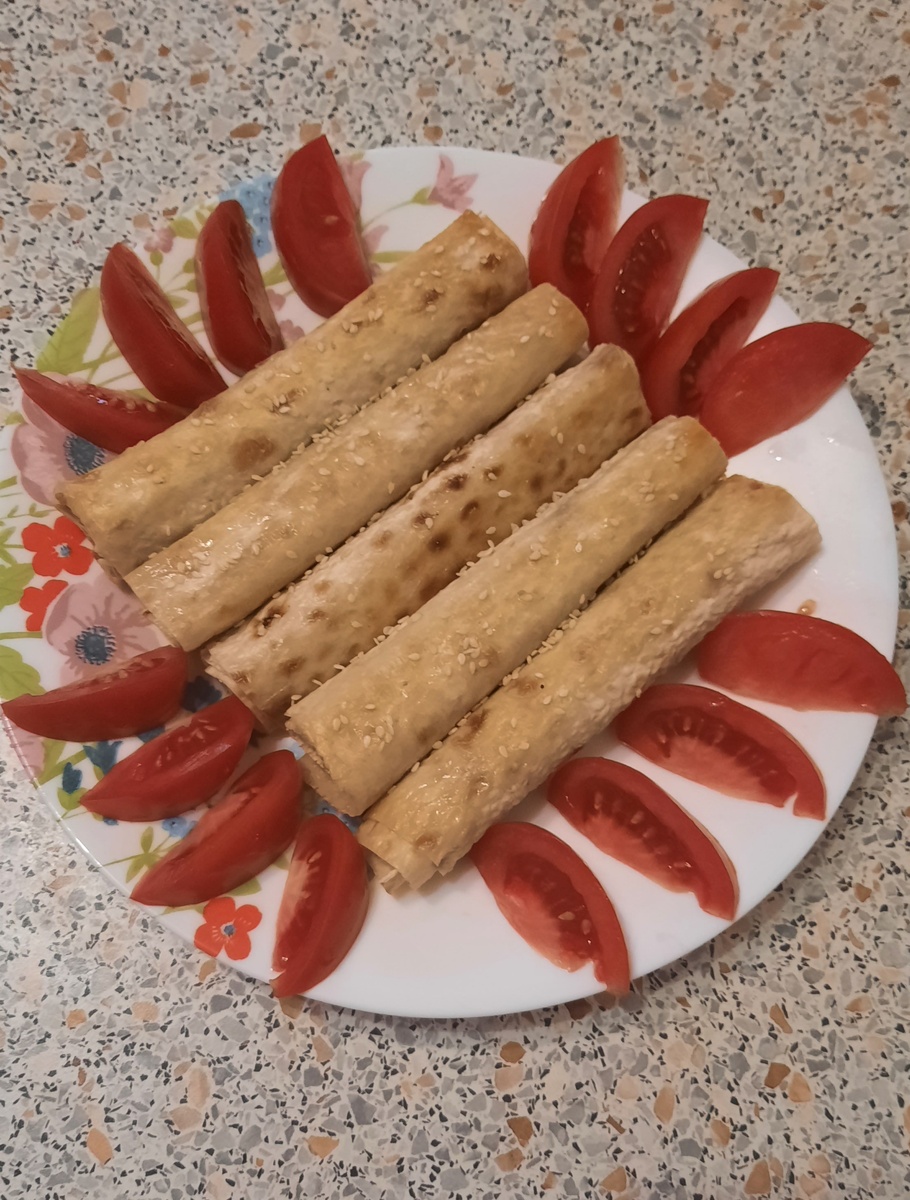 Лаваш с яйцом и зелёным луком: Быстрый и вкусный перекус
