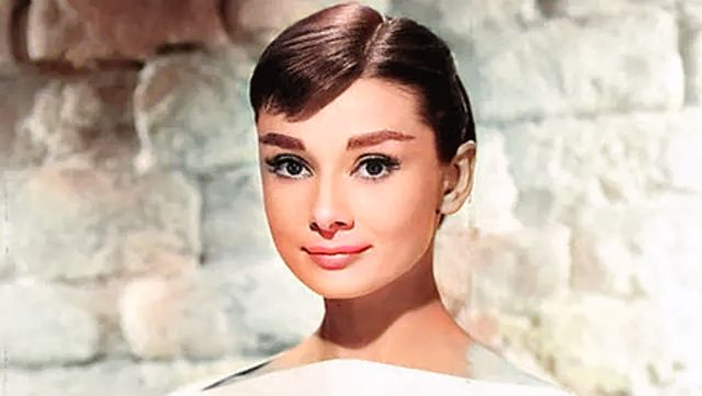 Уютные рецепты Одри Хепбёрн: минестроне и фриттата от её сына